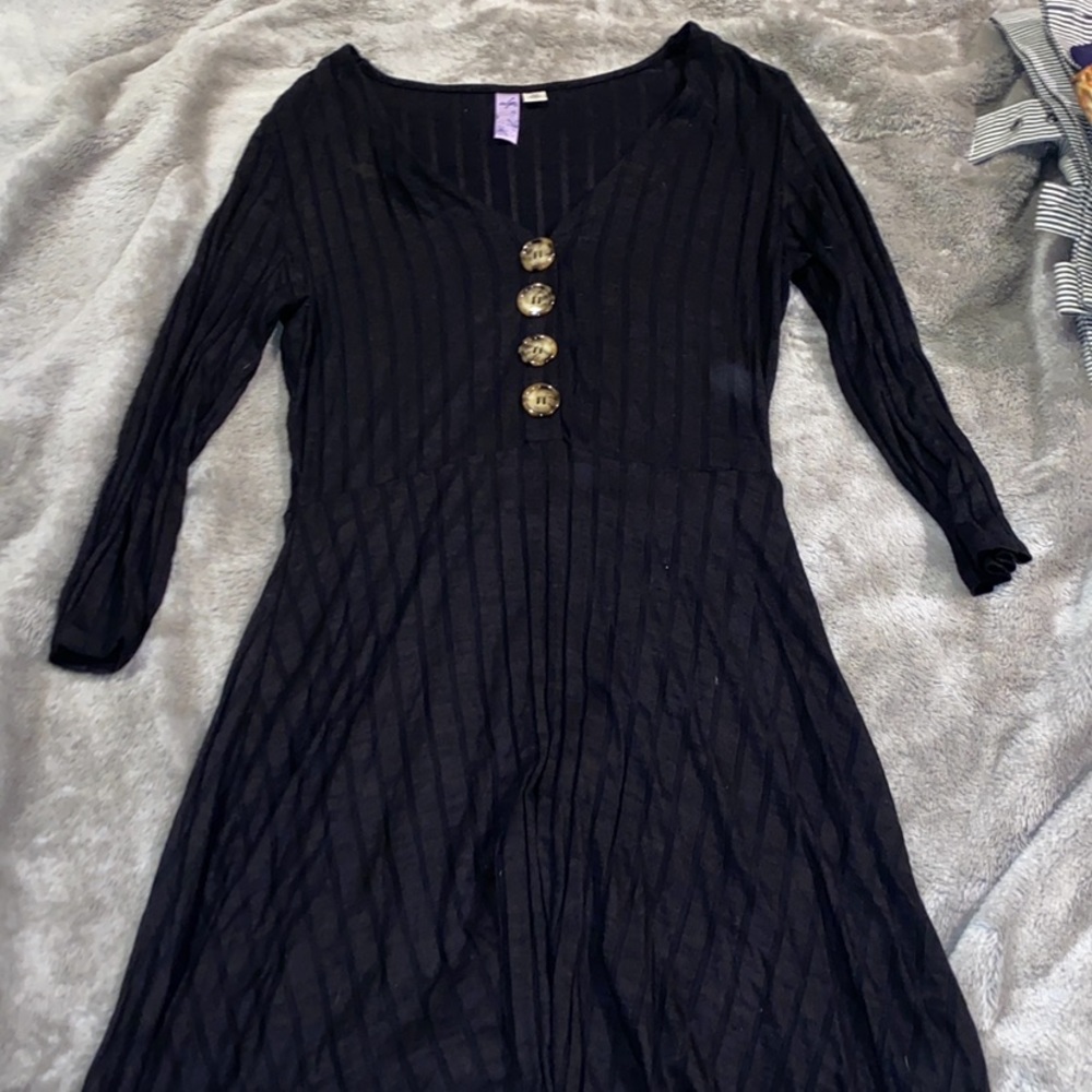 Alya Black half sleeve dress with buttons